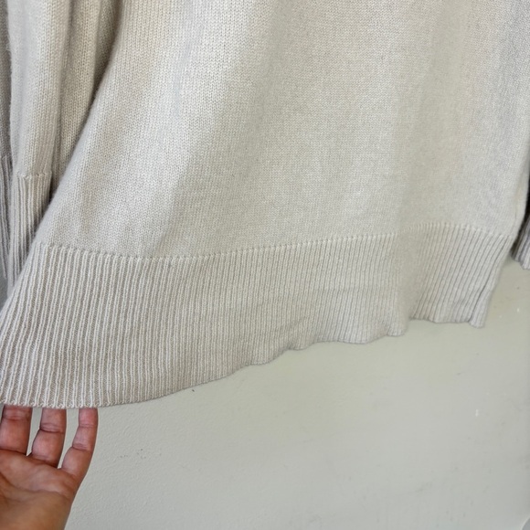 J. Crew Cream Beige Wool Cashmere Blend Ovrsized Crew Neck Sweater Size S - Picture 5 of 12